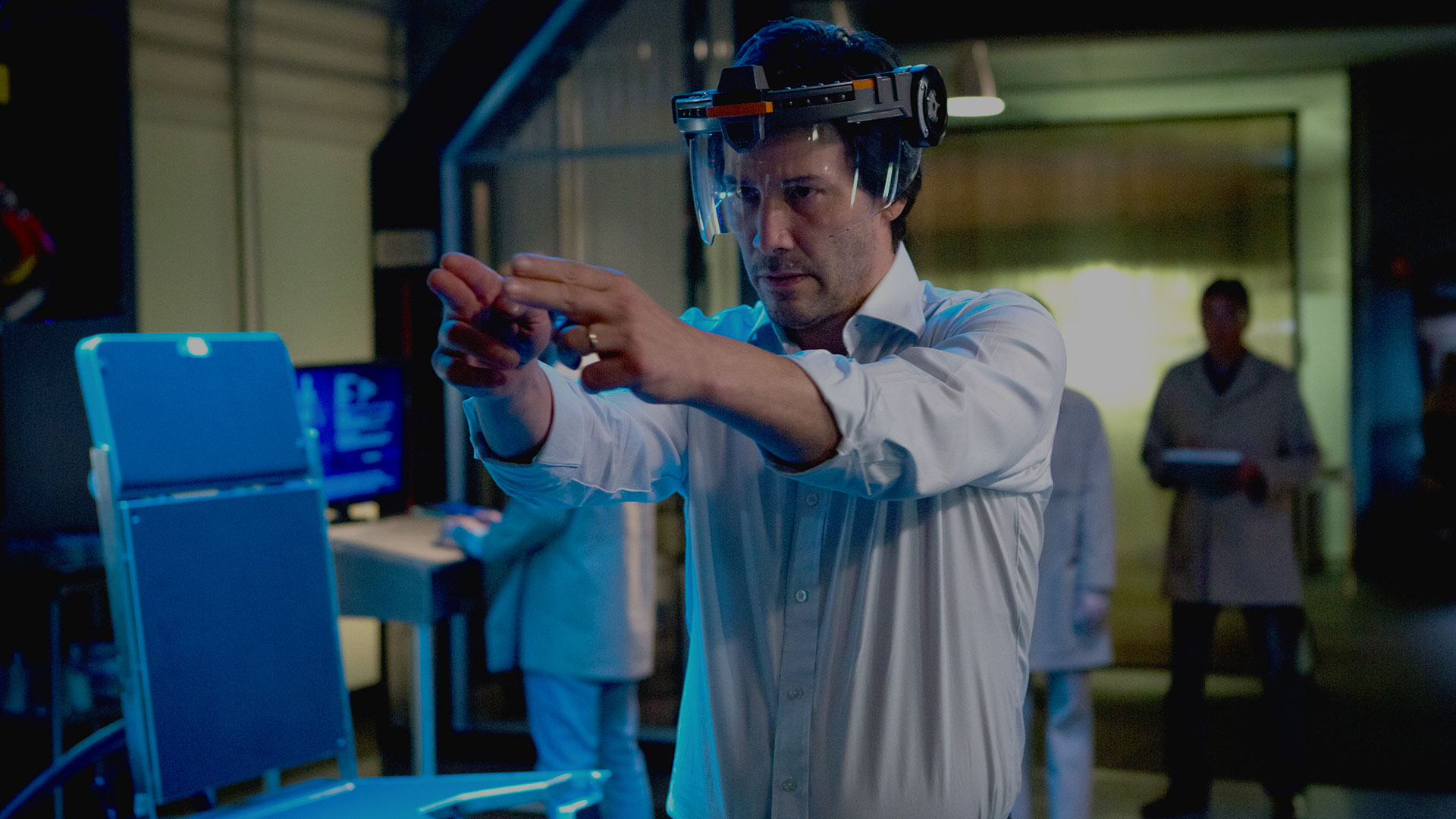 Replicas Keanu Reeves, Alice Eve, Thomas Middleditch Lionsgate