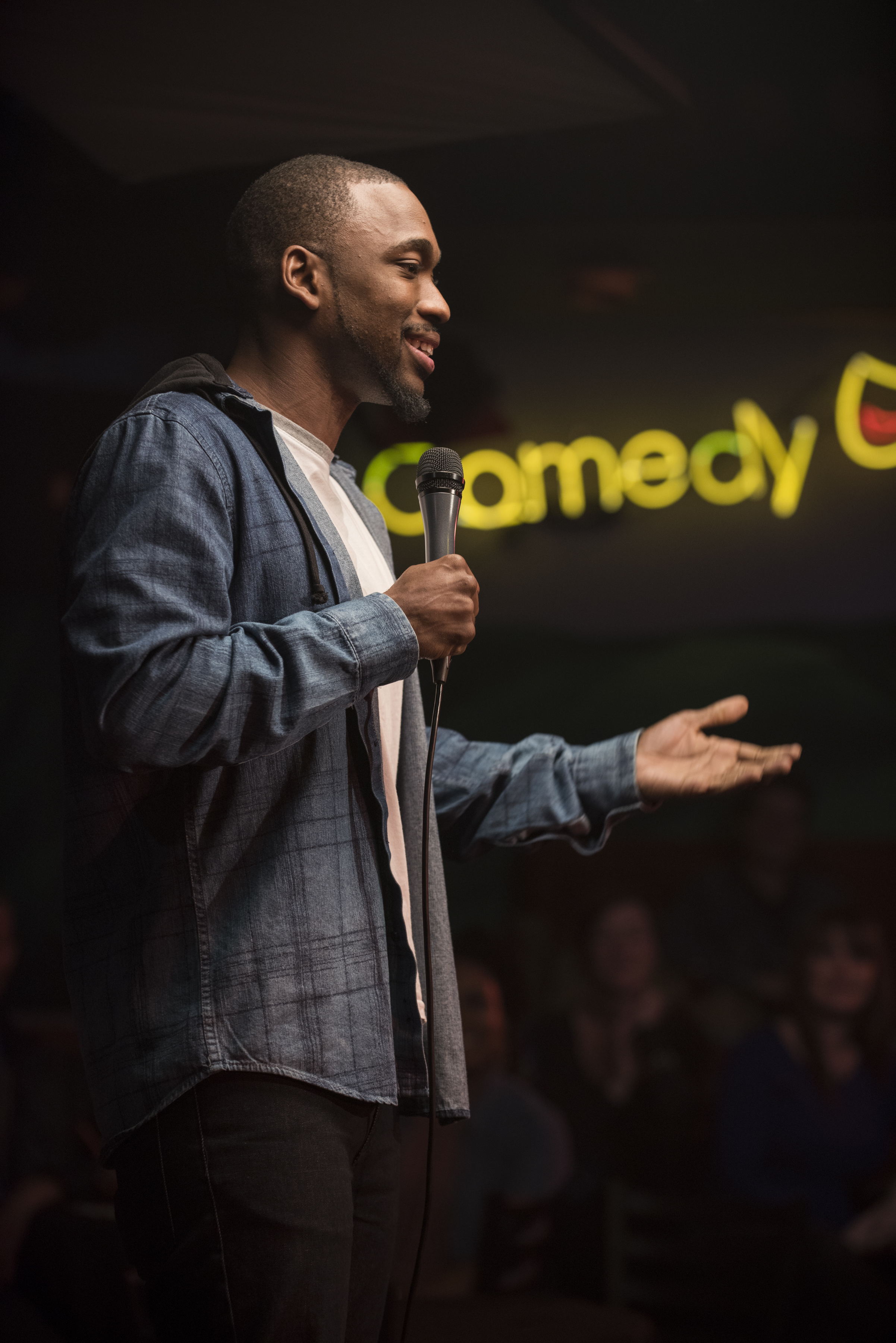 2 MINUTES OF FAME| Lionsgate Publicity